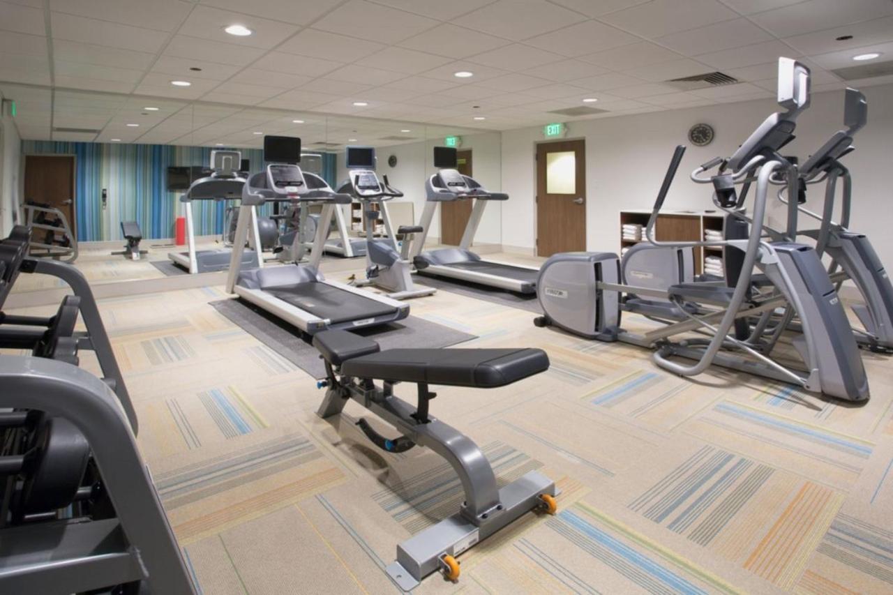 Holiday Inn Express & Suites - Dallas Market Center By Ihg Buitenkant foto
